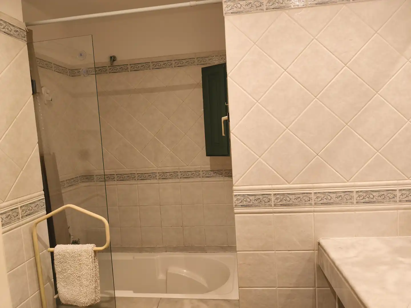Baño de Dúplex de alquiler en Girona con Calefacción, Amueblado y Horno