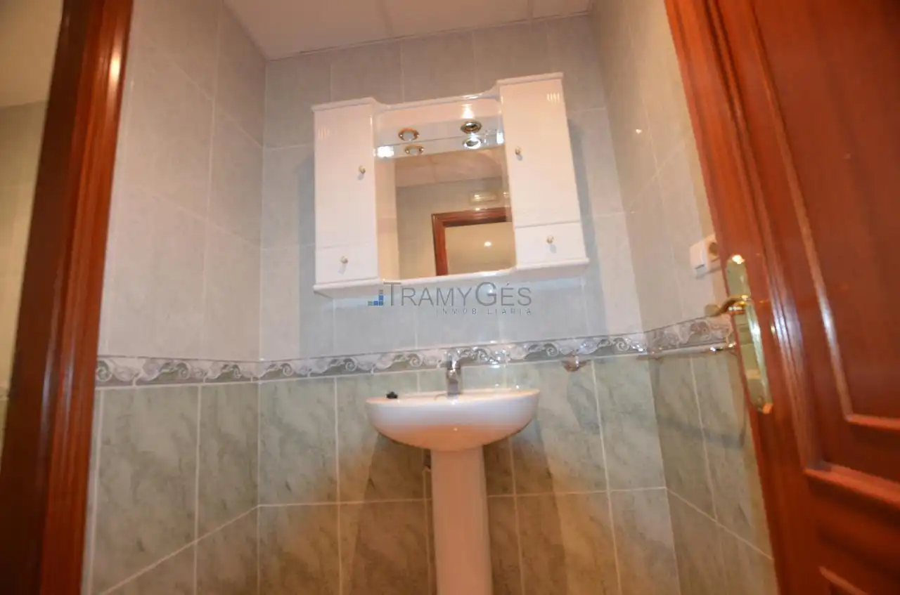 Bathroom of Commercial properties for sale in Tomiño  with Air Conditioner