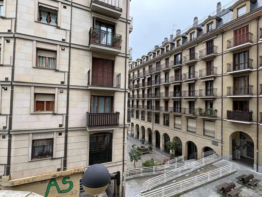 Vista exterior de Piso en venta en Donostia - San Sebastián  con Calefacción