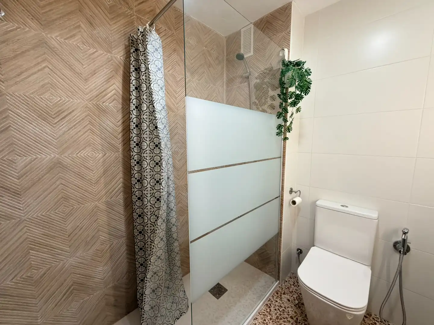 Baño de Piso de alquiler en Cartagena con Aire acondicionado, Terraza y Amueblado
