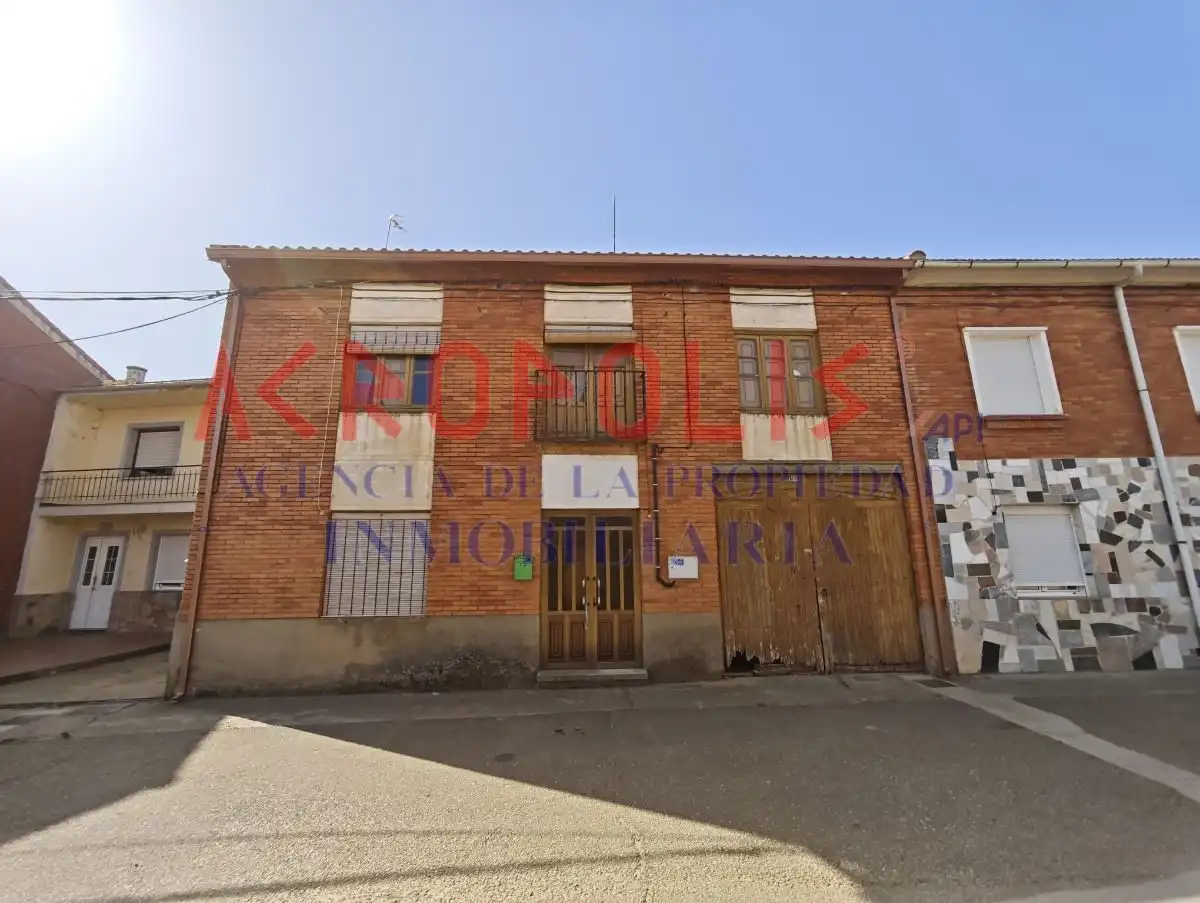 Vista exterior de Casa o chalet en venta en Quiruelas de Vidriales con Trastero