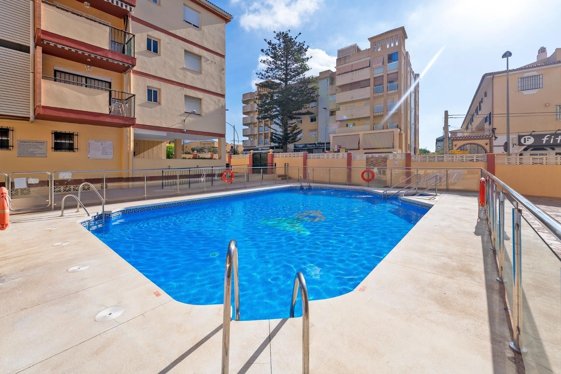 Piscina de Piso en venta en Rincón de la Victoria