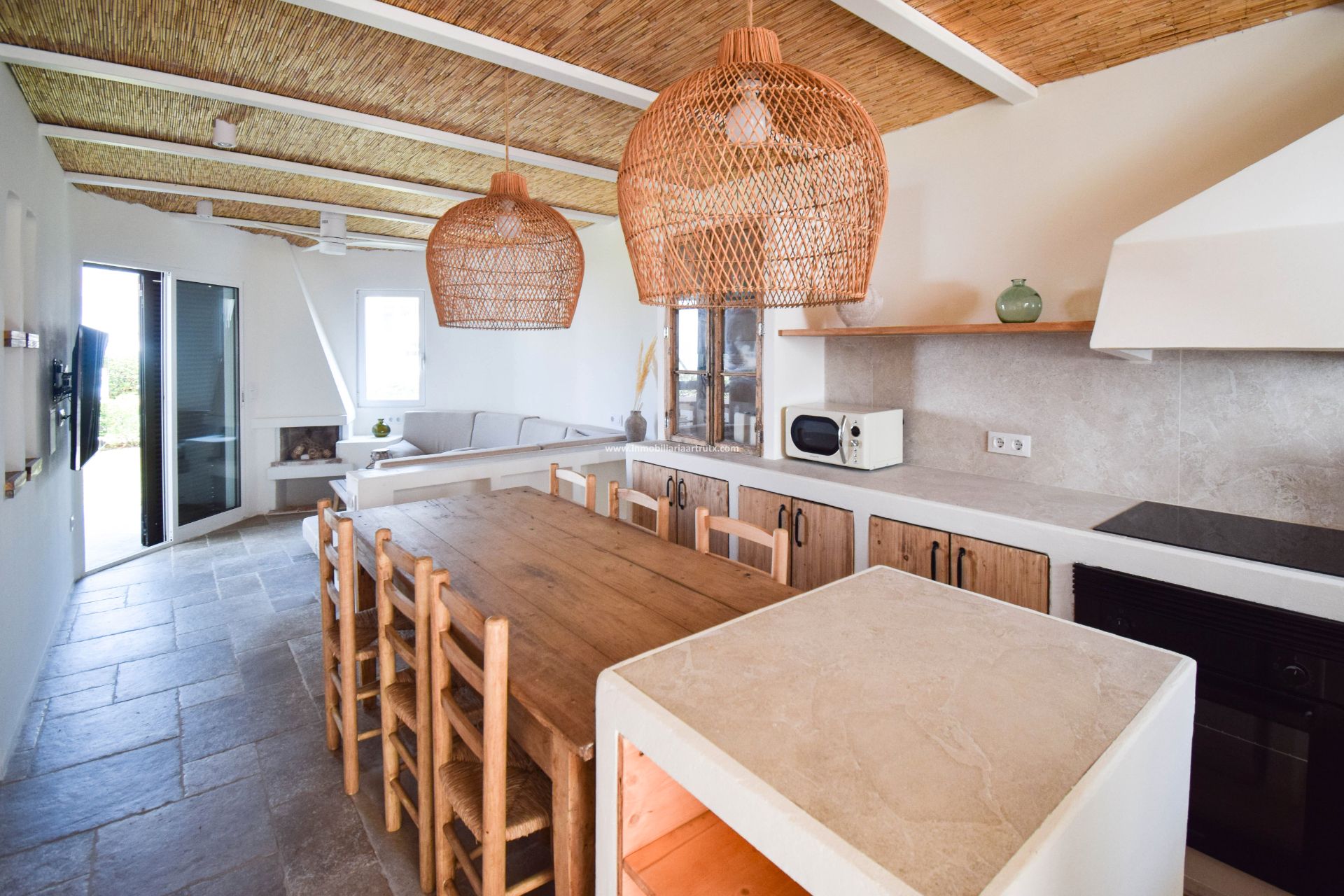 Cuina de Apartament en venda en Ciutadella de Menorca amb Terrassa, Moblat i Piscina comunitària