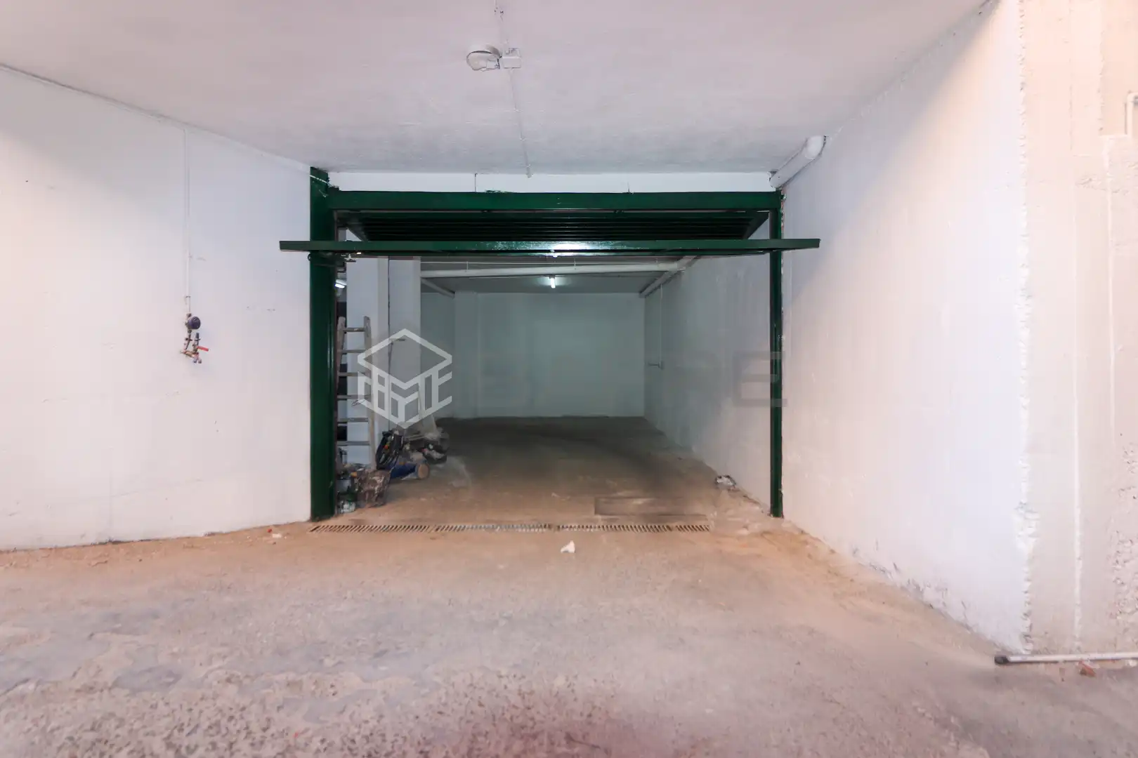 Parkplatz von Geschaftsraum zur Miete in Madrid