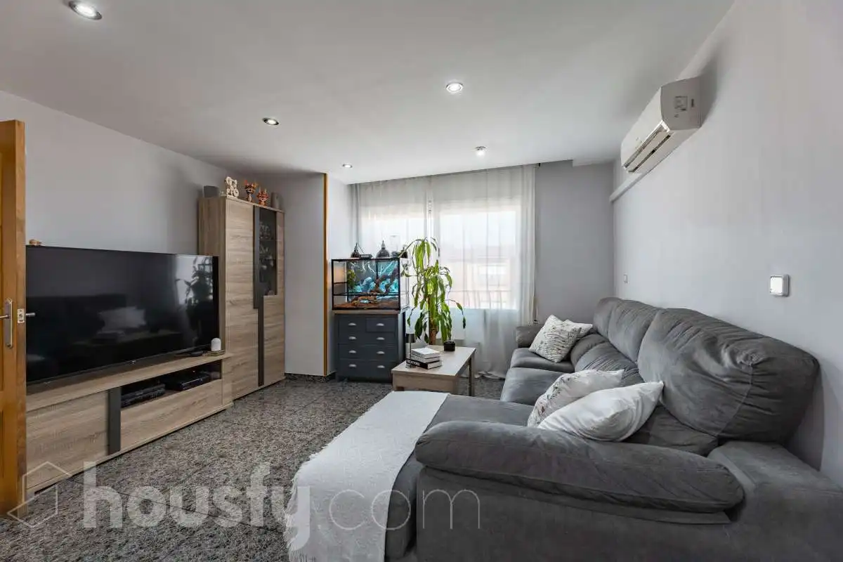 Living room of Flat for sale in Sabadell  with Air Conditioner, Heating and Furnished