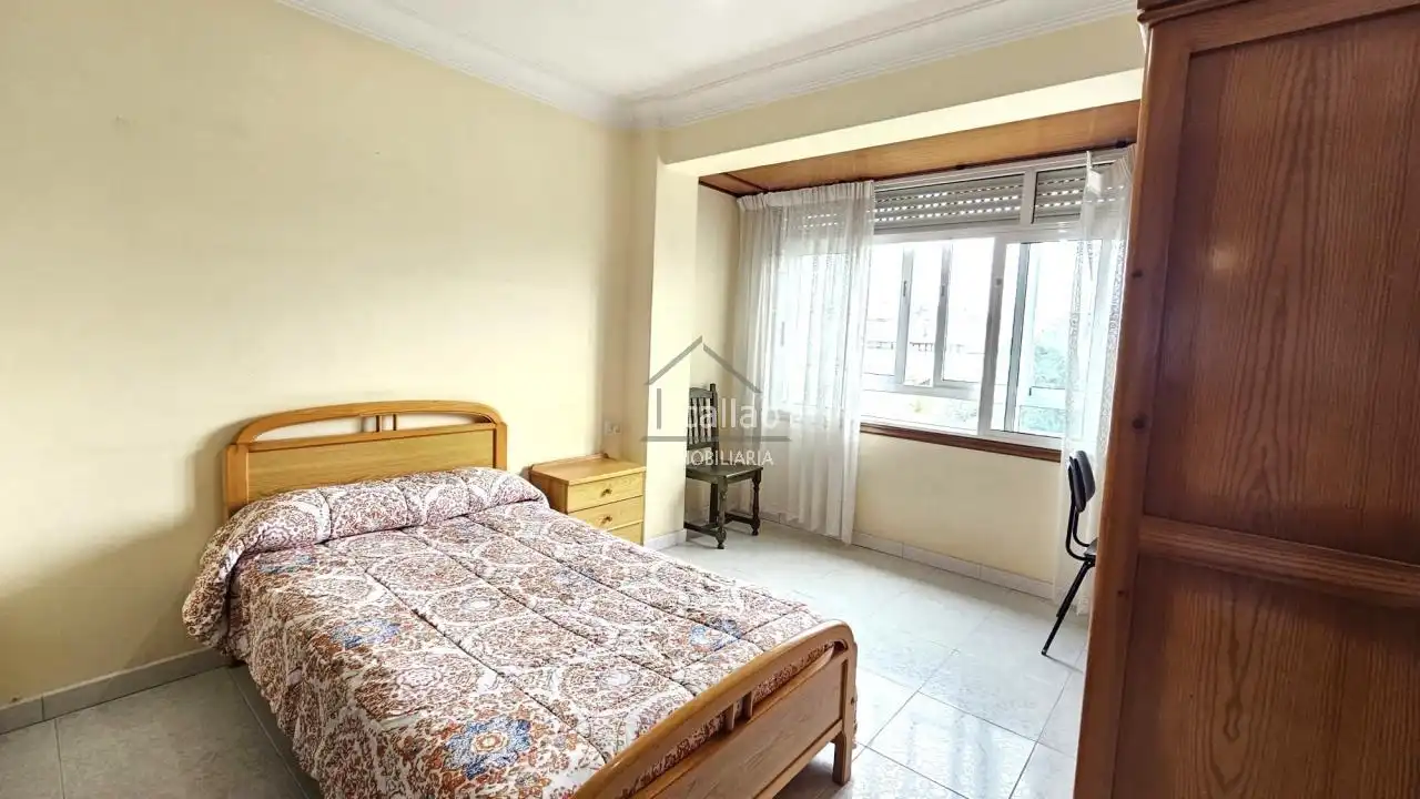 Bedroom of Flat for rent in Ferrol  with Heating and Furnished