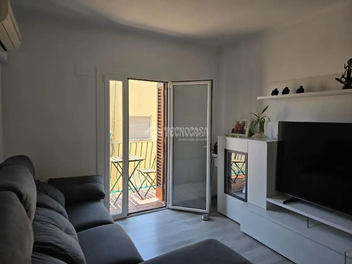 Living room of Flat for sale in Barcelona  with Air Conditioner and Balcony