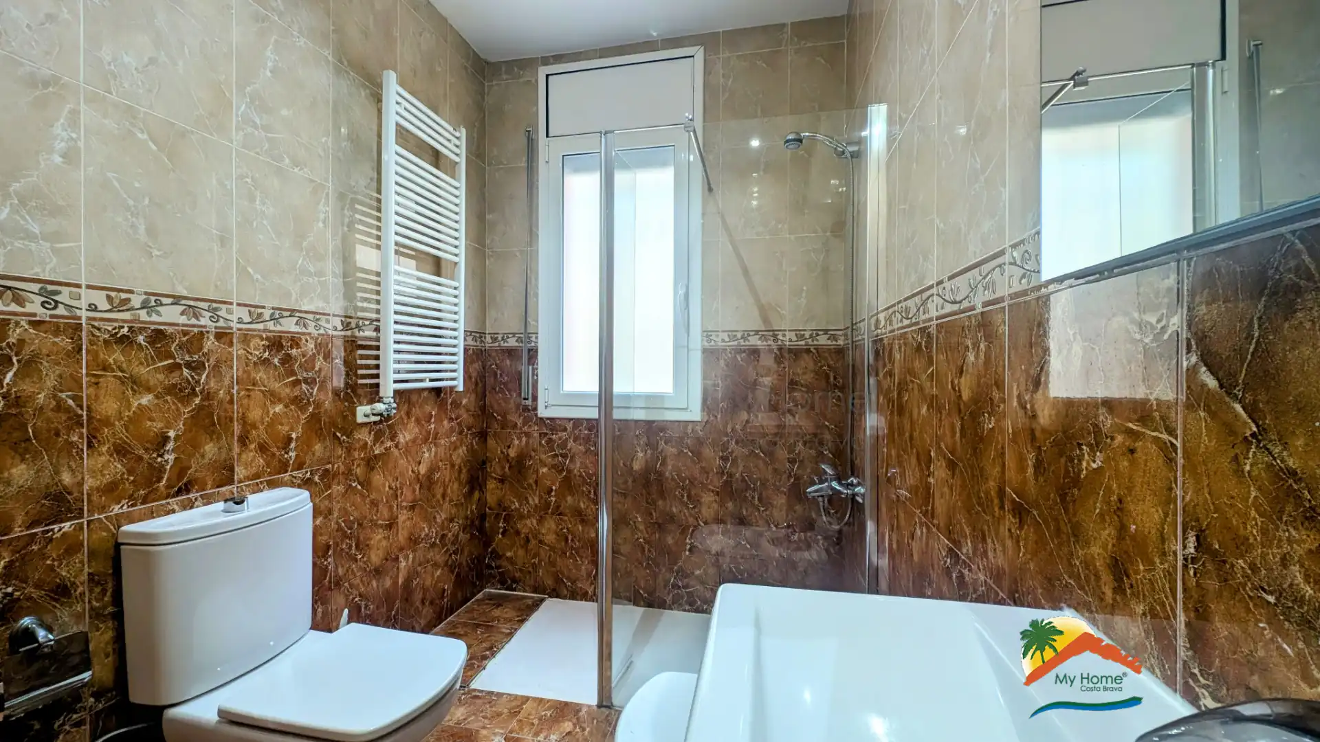 Bathroom of Houses for sale in Lloret de Mar  with Heating, Private garden and Terrace