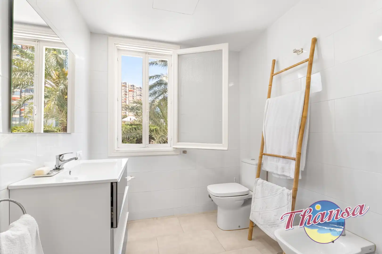 Baño de Casa o chalet en venta en Alicante / Alacant con Aire acondicionado, Calefacción y Jardín privado