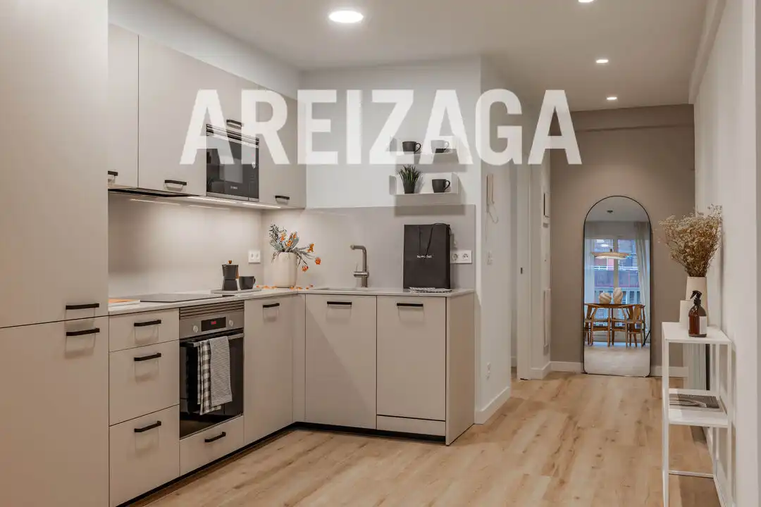 Piso en venta en Karlos I.a Hiribidea carlos, 30, Amara