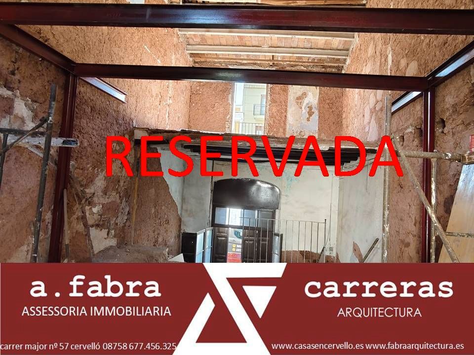 Casa adosada en venta en Cervelló con Jardín privado