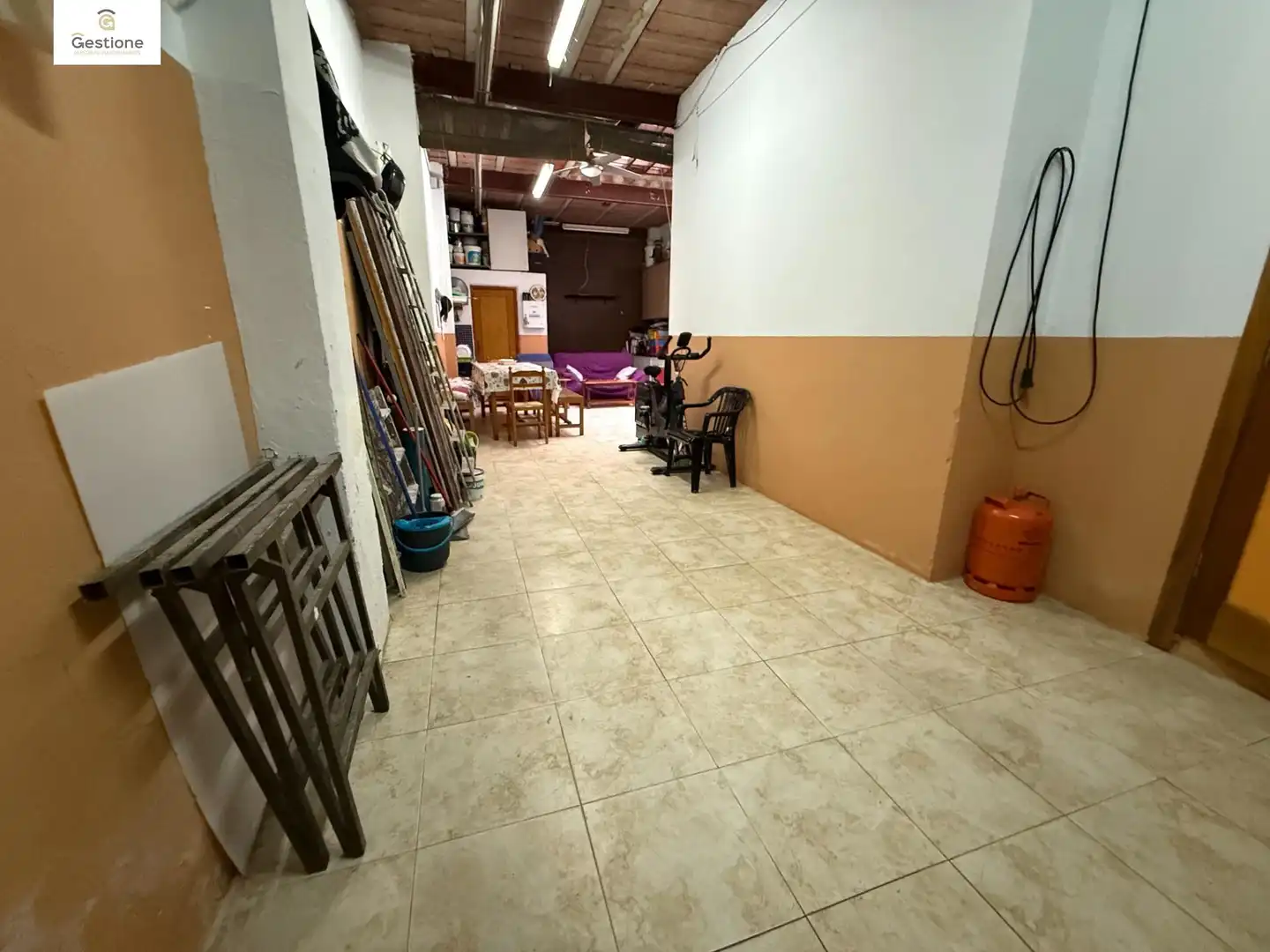 Casa adosada en venda a Calle SANTA ELENA, 44, Llombai