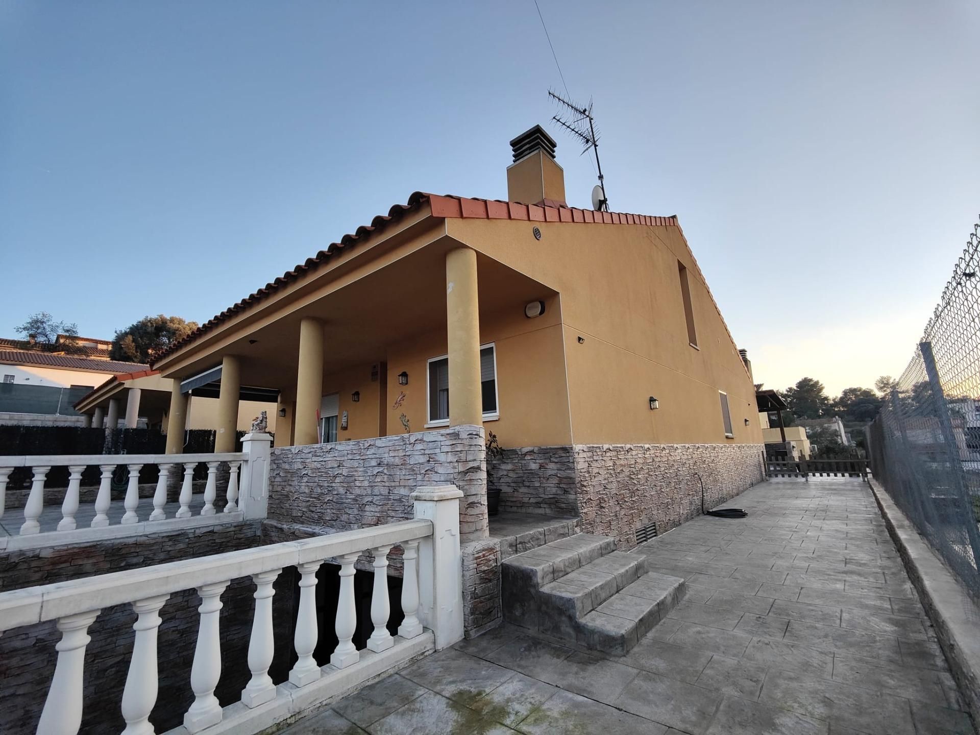 Exterior view of Houses for sale in Cunit  with Heating, Private garden and Terrace