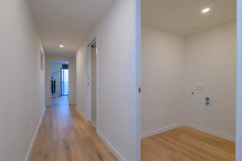 Àtic d'obra nova amb terrassa en venda a Centre, imagen 9