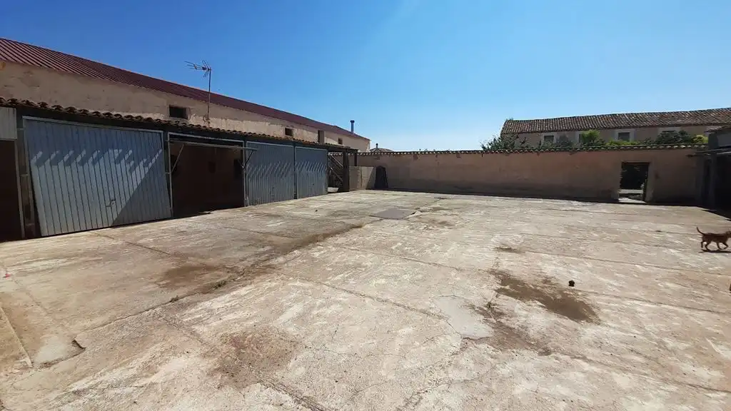 Parking de Finca rústica en venta en Munera
