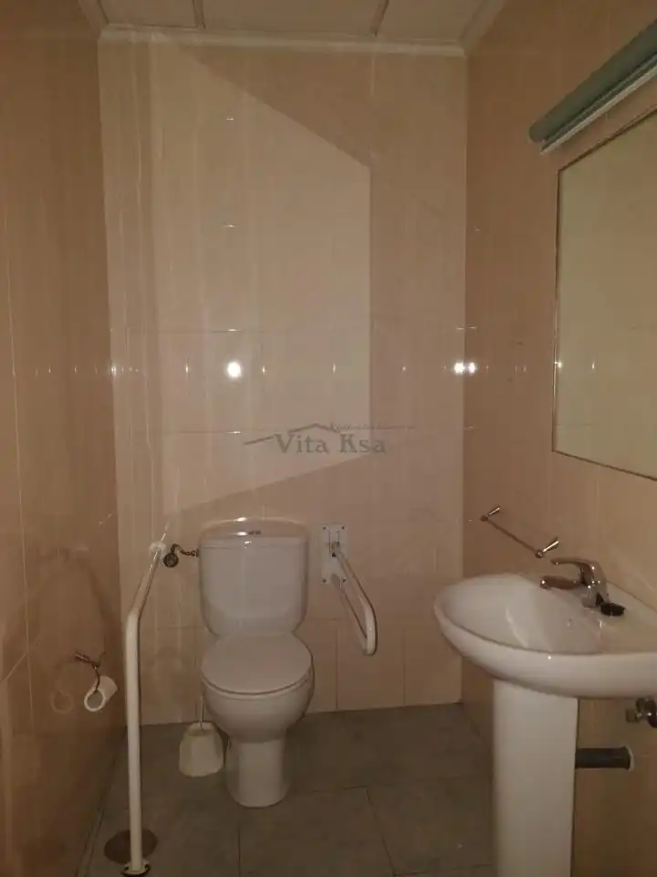 Badezimmer von Geschaftsraum zur Miete in Ourense Capital  mit Klimaanlage