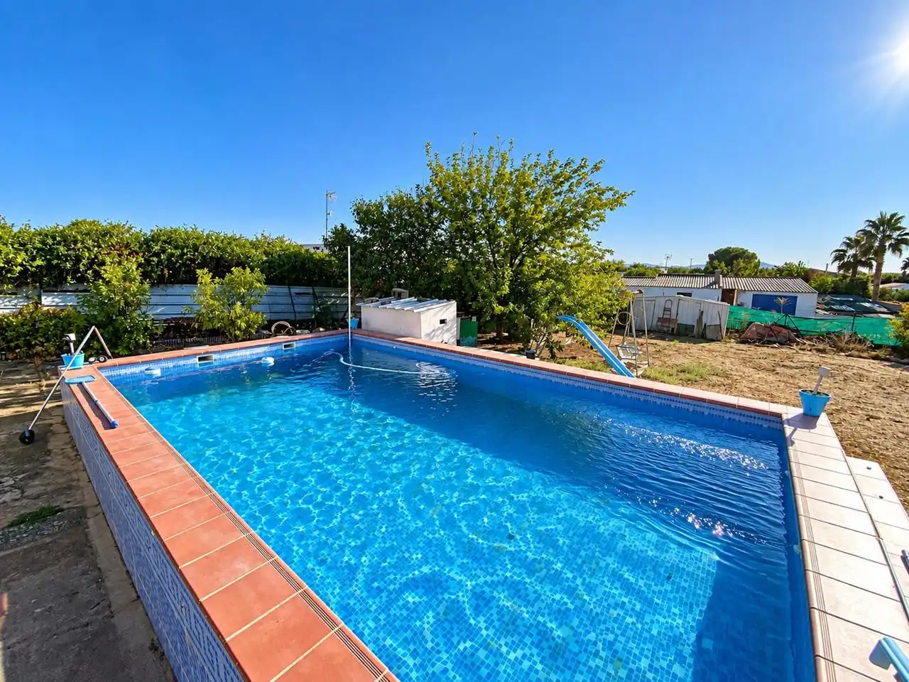 Casa rústica amb piscina en venda a Calle Arroyo de la Pizarrilla