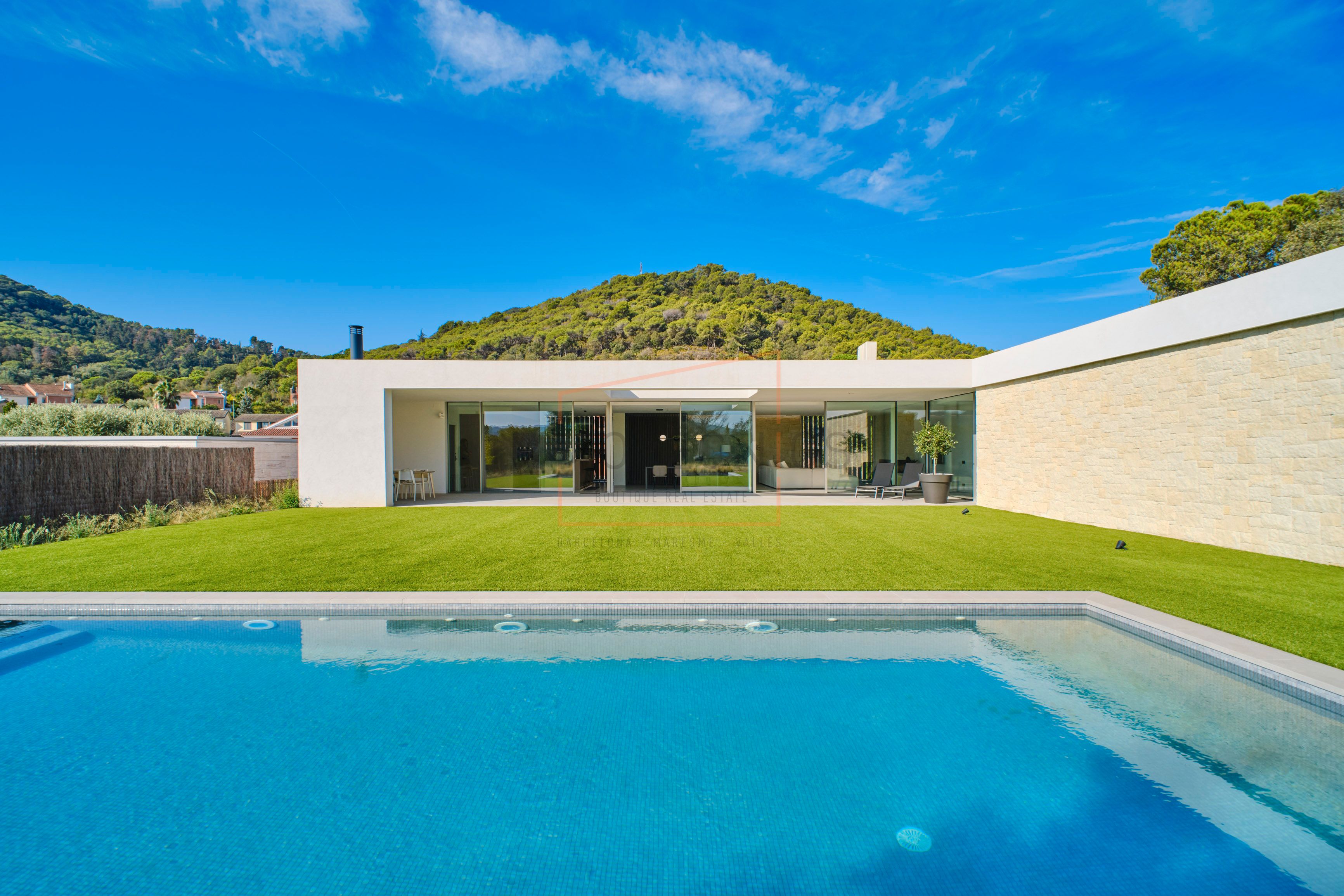 Exterior view of House or chalet for sale in Vallromanes  with Air Conditioner, Heating and Private garden