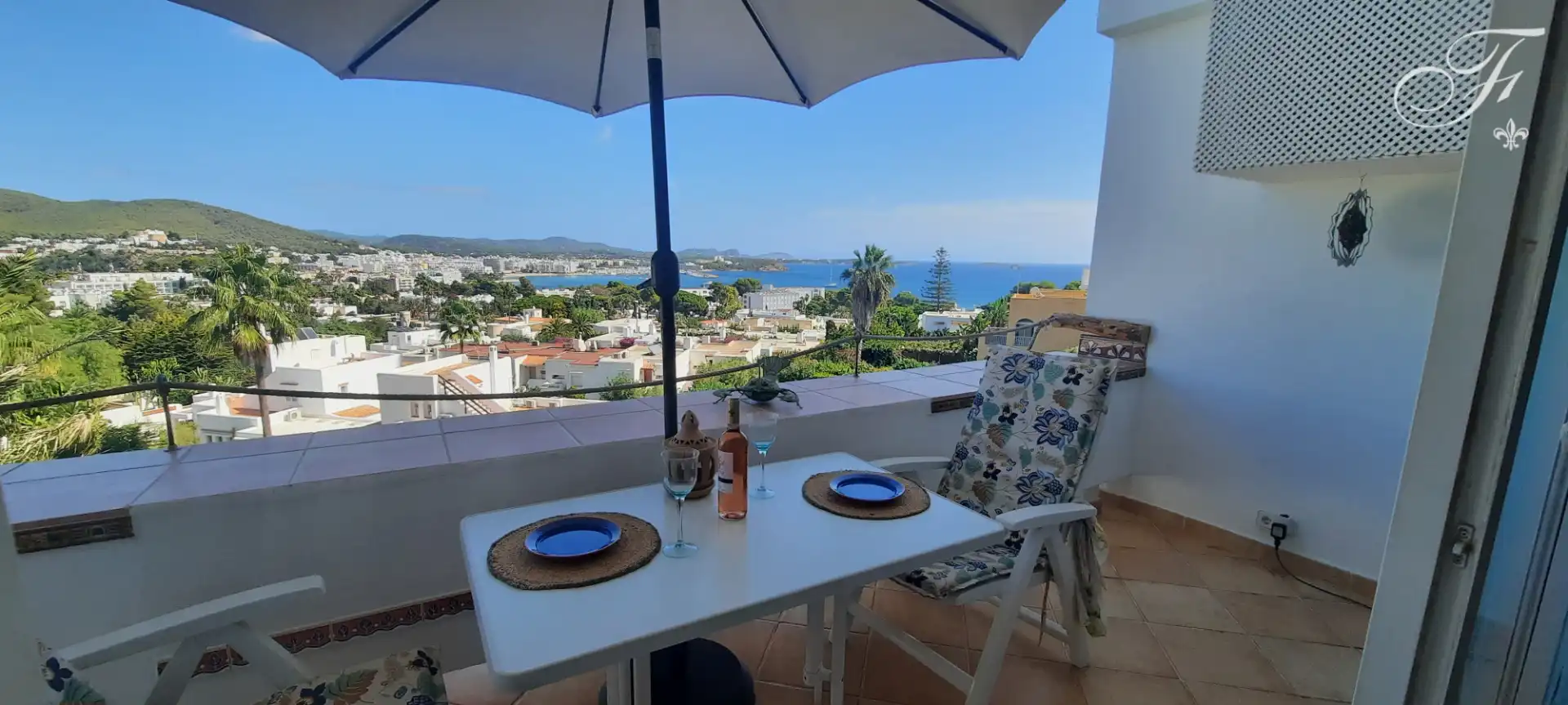 Terraza de Piso en venta en Santa Eulària des Riu con Aire acondicionado y Piscina comunitaria