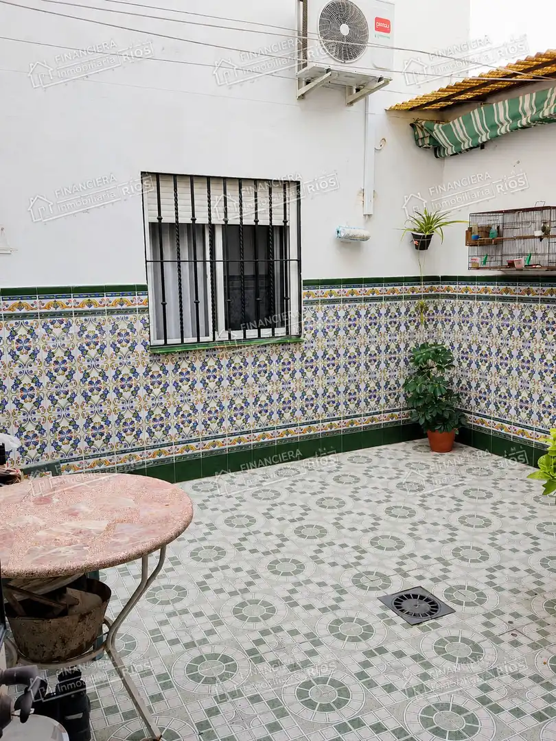 Jardí de Casa o xalet en venda en Alcalá de Guadaira amb Aire condicionat i Terrassa