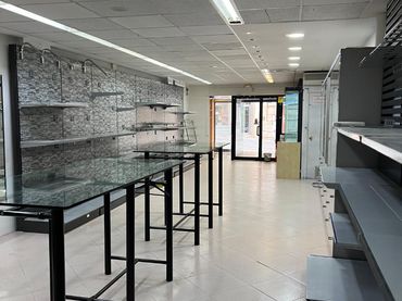 Local comercial de lloguer a Carrer de la Bassa 16