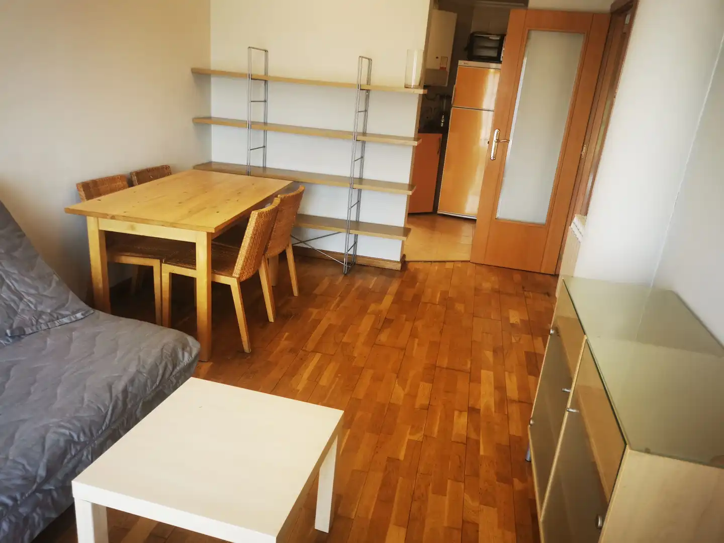 Sala de estar de Apartamento de alquiler en Salamanca con Calefacción, Parquet y Amueblado
