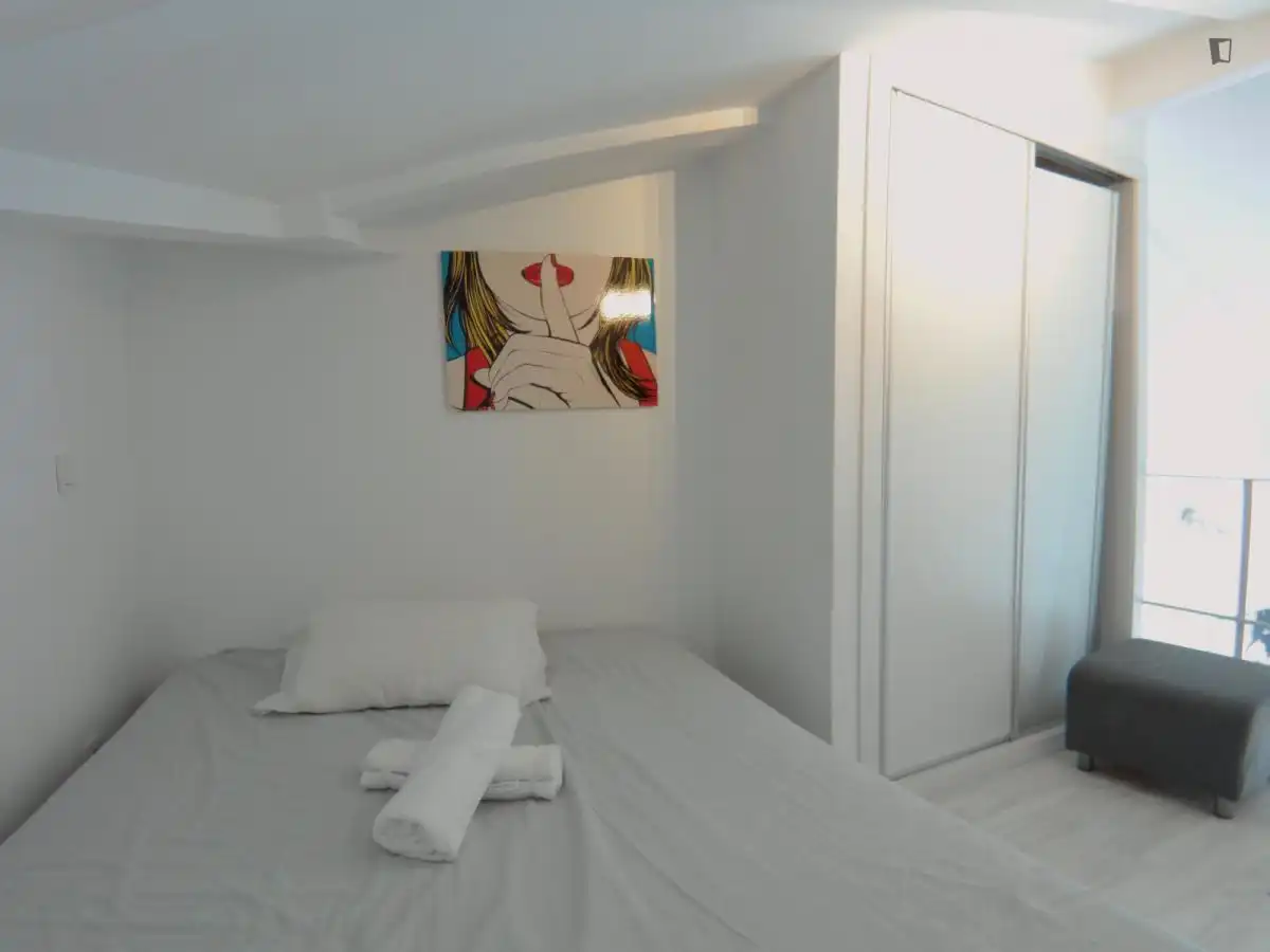 Study for rent in Puerta del Ángel