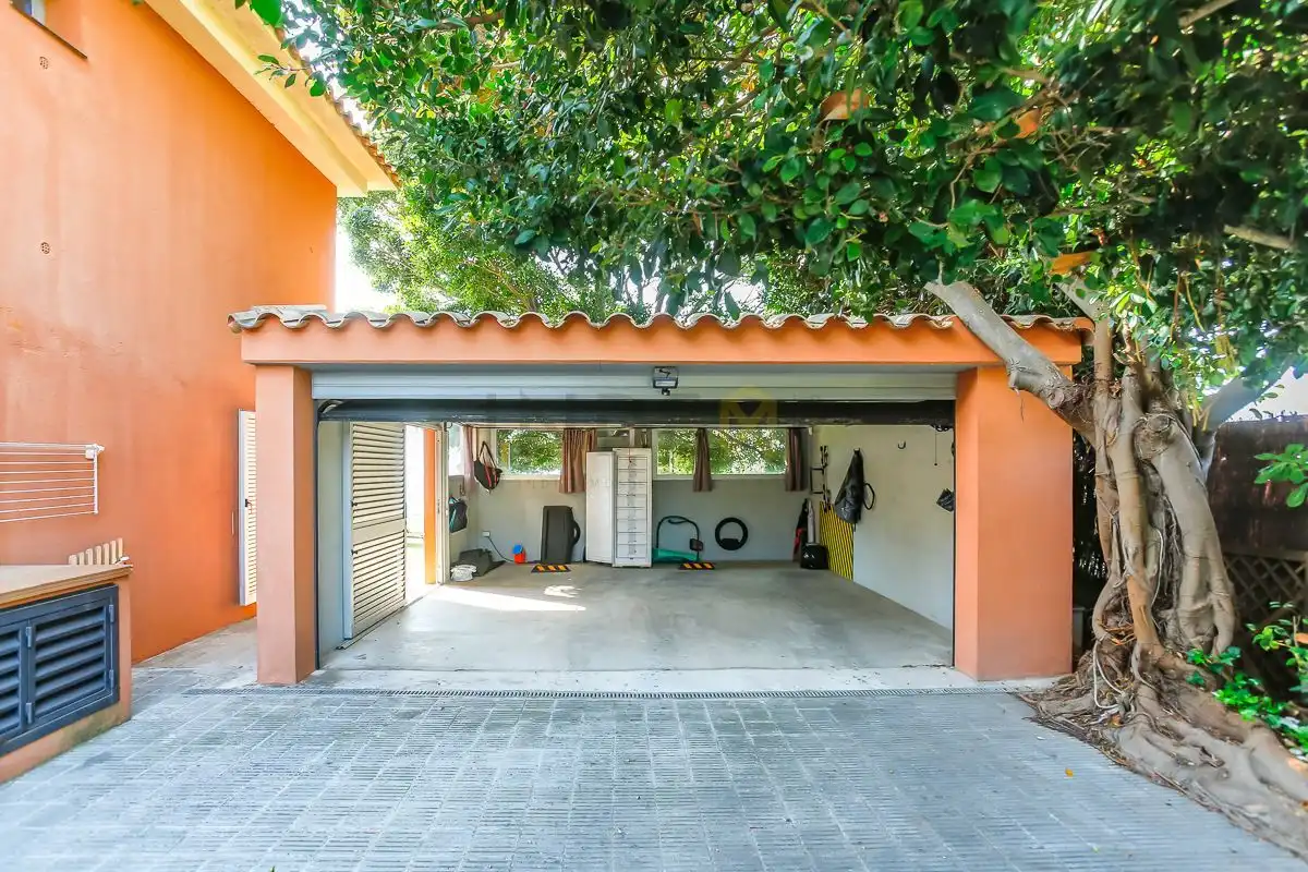 Aparcament de Casa o xalet de lloguer en Vilanova i la Geltrú amb Aire condicionat, Calefacció i Jardí privat