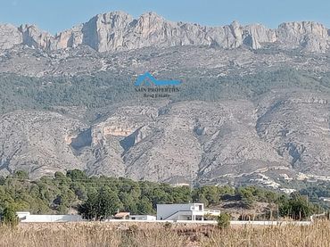 Country house with garden for sale in Altea la Vella