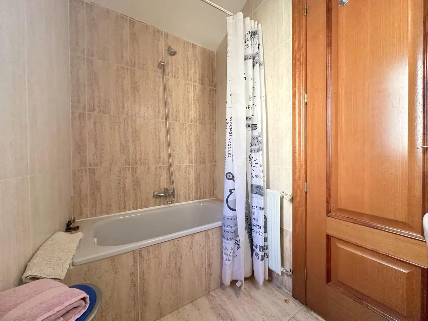 Bany de Casa o xalet en venda en Ávila amb Calefacció i Moblat