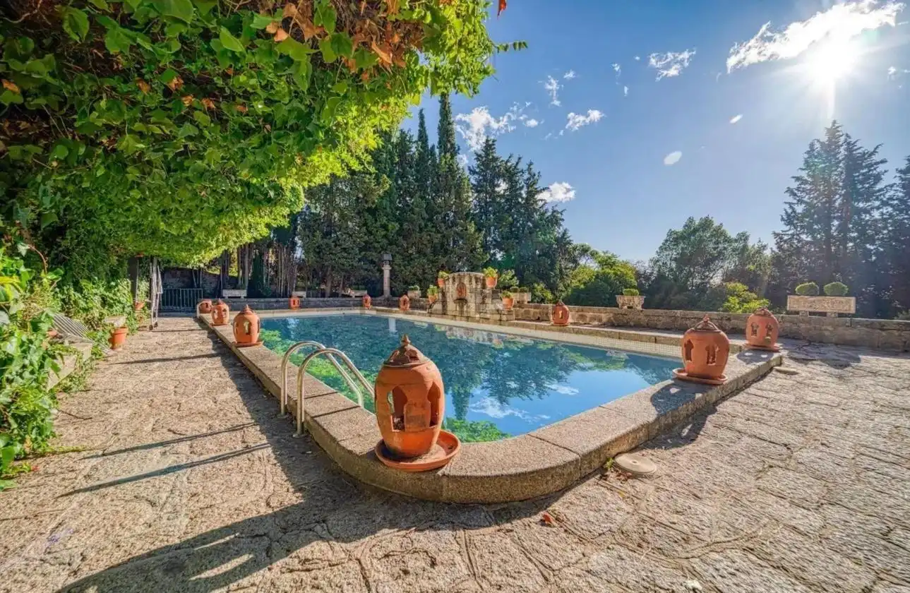 Piscina de Casa o chalet en venta en San Lorenzo de El Escorial con Aire acondicionado, Calefacción y Jardín privado
