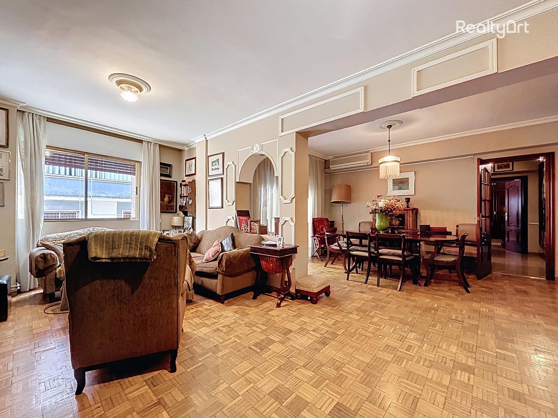 Comedor de Piso en venta en  Sevilla Capital con Aire acondicionado, Parquet y Terraza