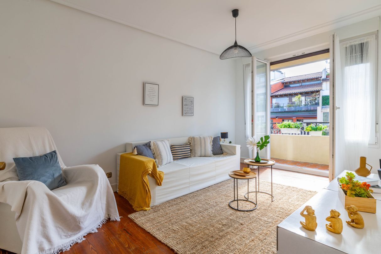 Living room of Flat for sale in Donostia - San Sebastián   with Heating, Terrace and Balcony