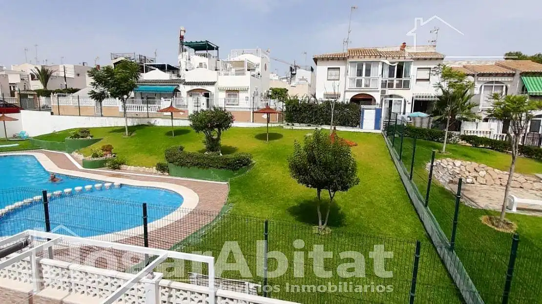 Pis amb piscina en venda a Urbanizacion LAGO JARDIN, imagen 4