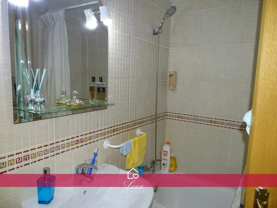 Bathroom of Apartments for sale in Chiclana de la Frontera  with Air Conditioner, Private garden and Community pool