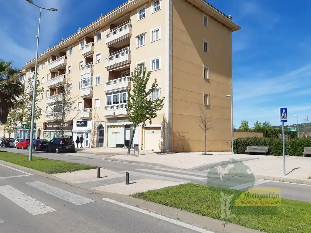 Local comercial en venda a Nuevo Cáceres, imagen 3