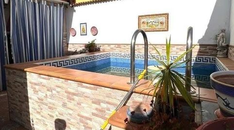 Casa en planta baja con piscina y gran cochera en Guillena Sevilla