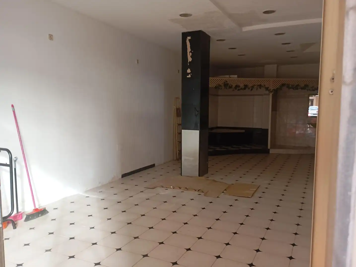 Local comercial en venda a Sur, imagen 3
