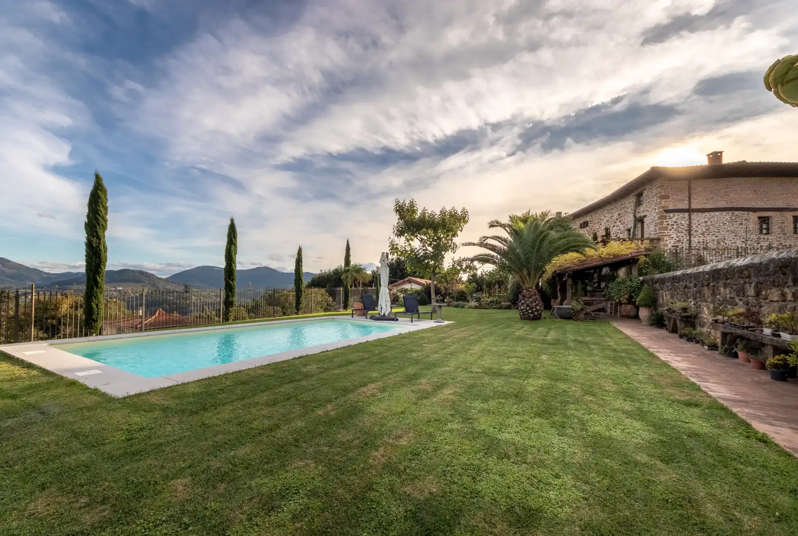 Jardín de Casa o chalet en venta en Galdames con Parquet, Trastero y Piscina