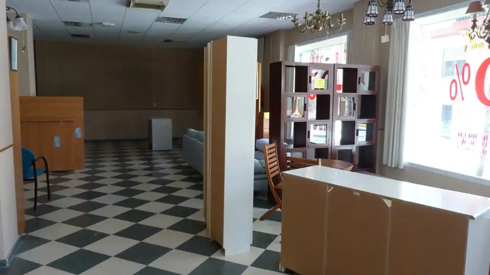 Local comercial en venda a Centro, imagen 2