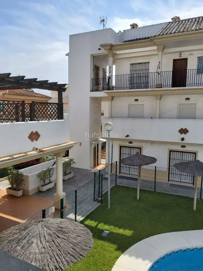 Piso con piscina en venta en Avenida de los Principes de España 142A, imagen 3