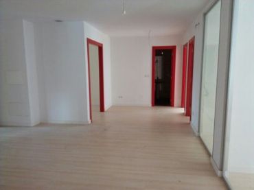 Oficina amb ascensor de lloguer a Costanilla de San Antolín 1