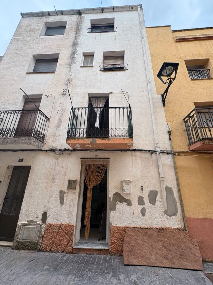 Vista exterior de Casa o xalet en venda en Vandellòs i l'Hospitalet de l'Infant amb Moblat i Balcó