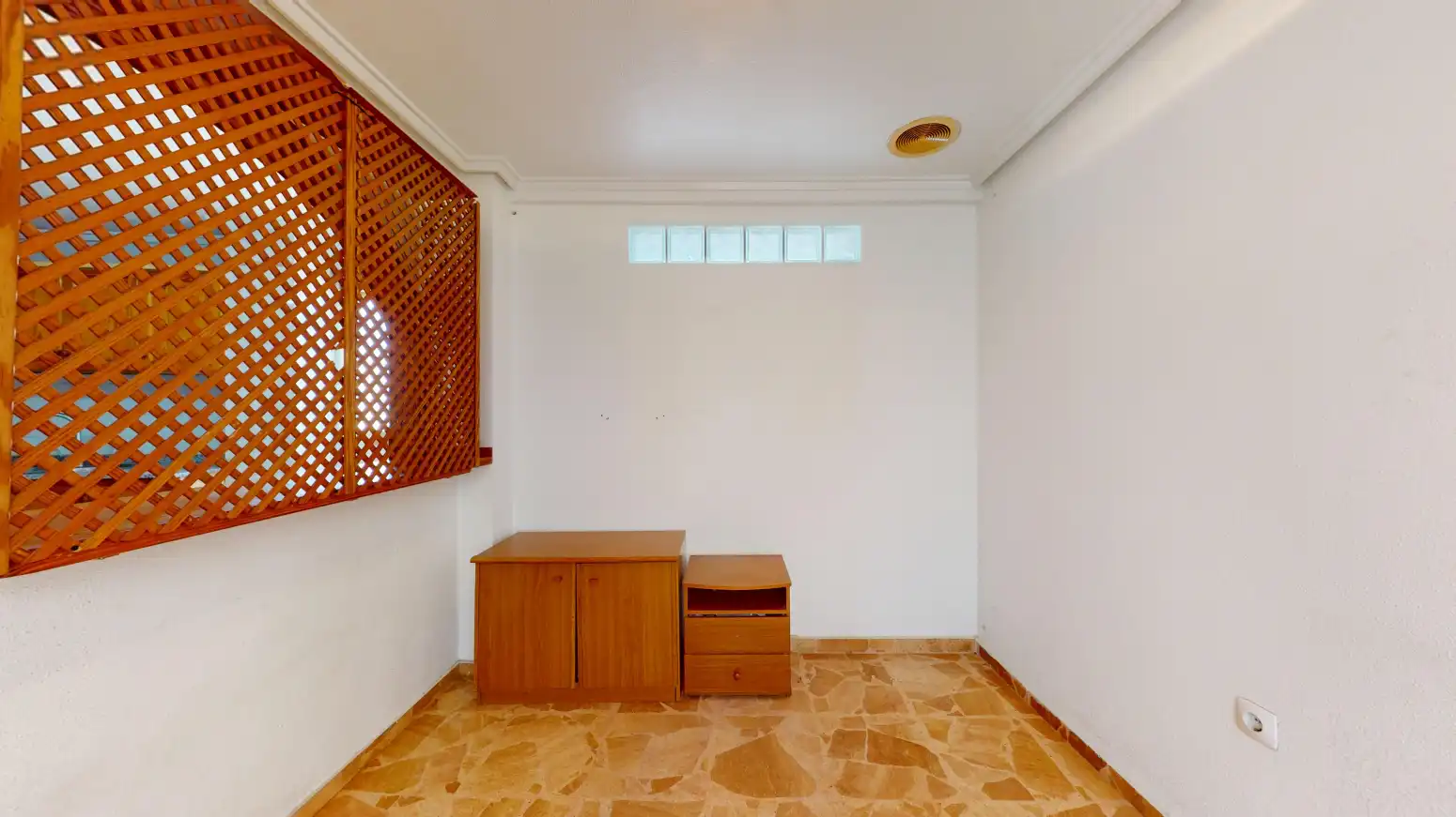 Piso en venta en Crevillent con Balcón