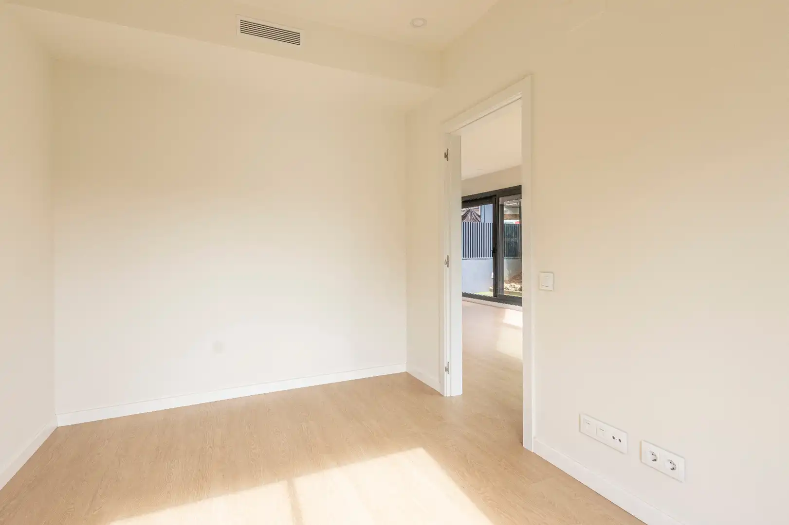 Habitación de Piso en venta en Barcelona con Aire acondicionado, Calefacción y Jardín privado