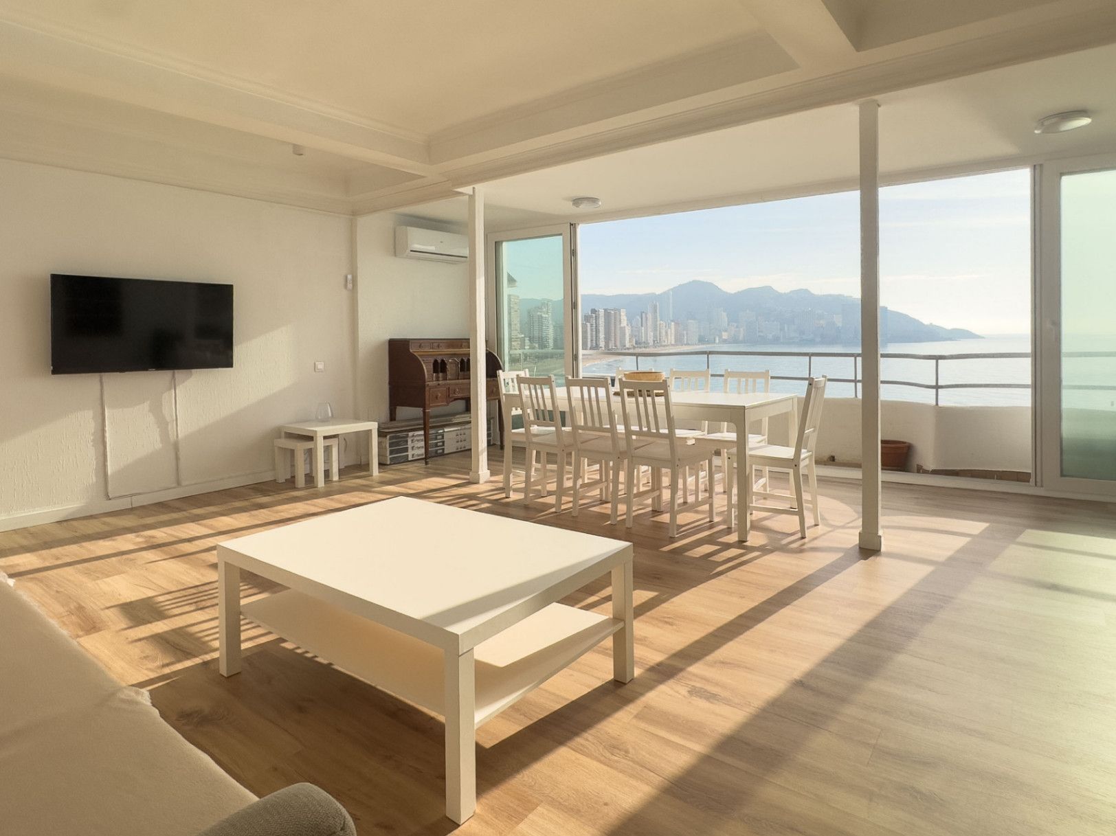 Sala d'estar de Apartament en venda en Benidorm amb Aire condicionat, Calefacció i Terrassa