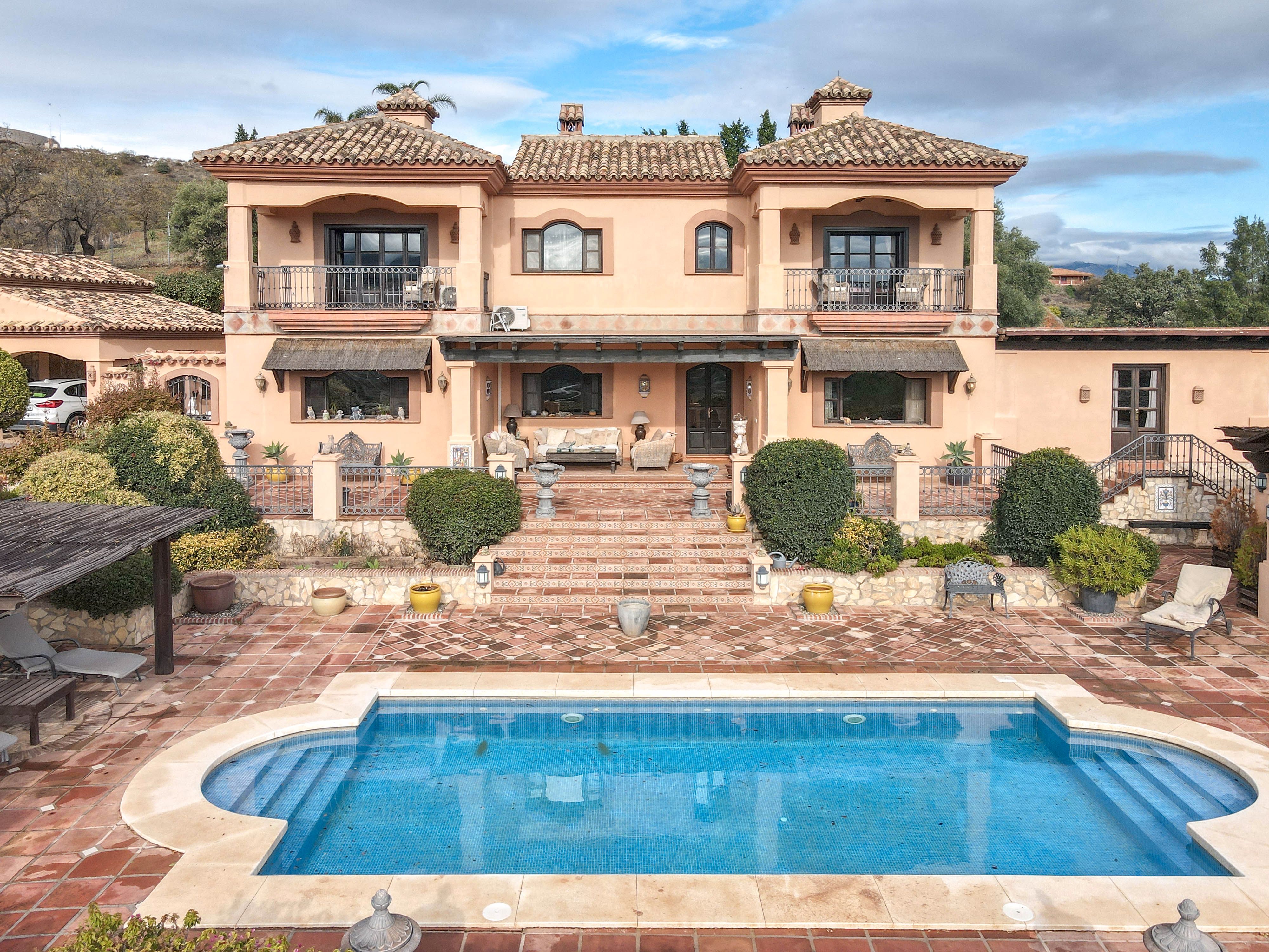 Exterior view of House or chalet for sale in Monda  with Air Conditioner, Private garden and Swimming Pool