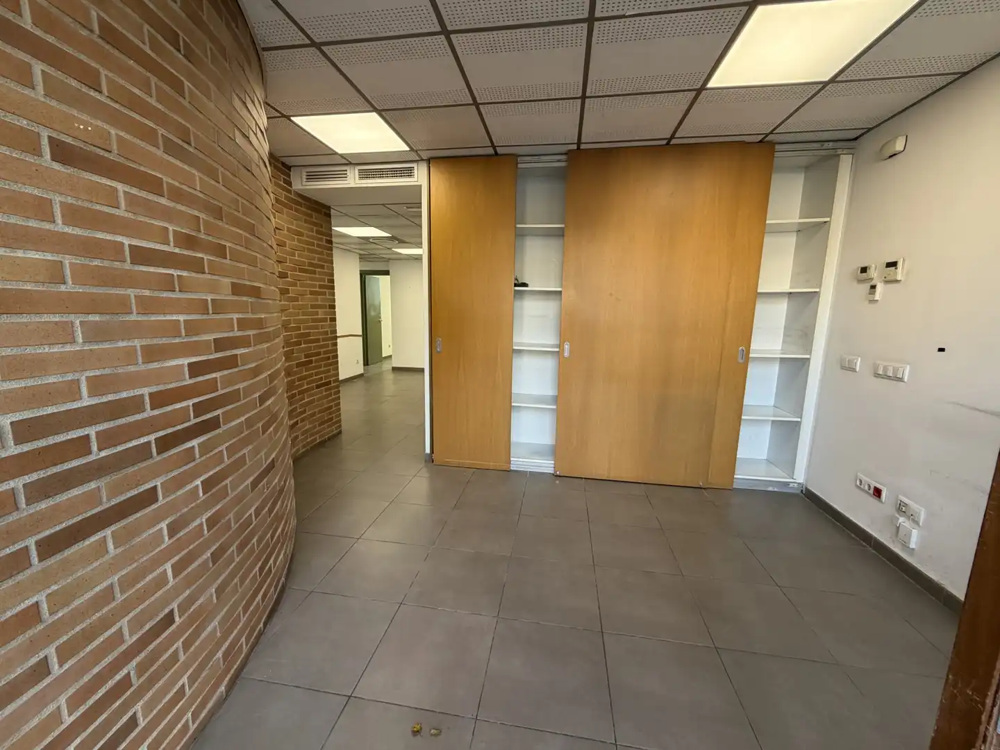 Geschaftsraum zur Miete in TAIALA, Domeny, Girona Capital