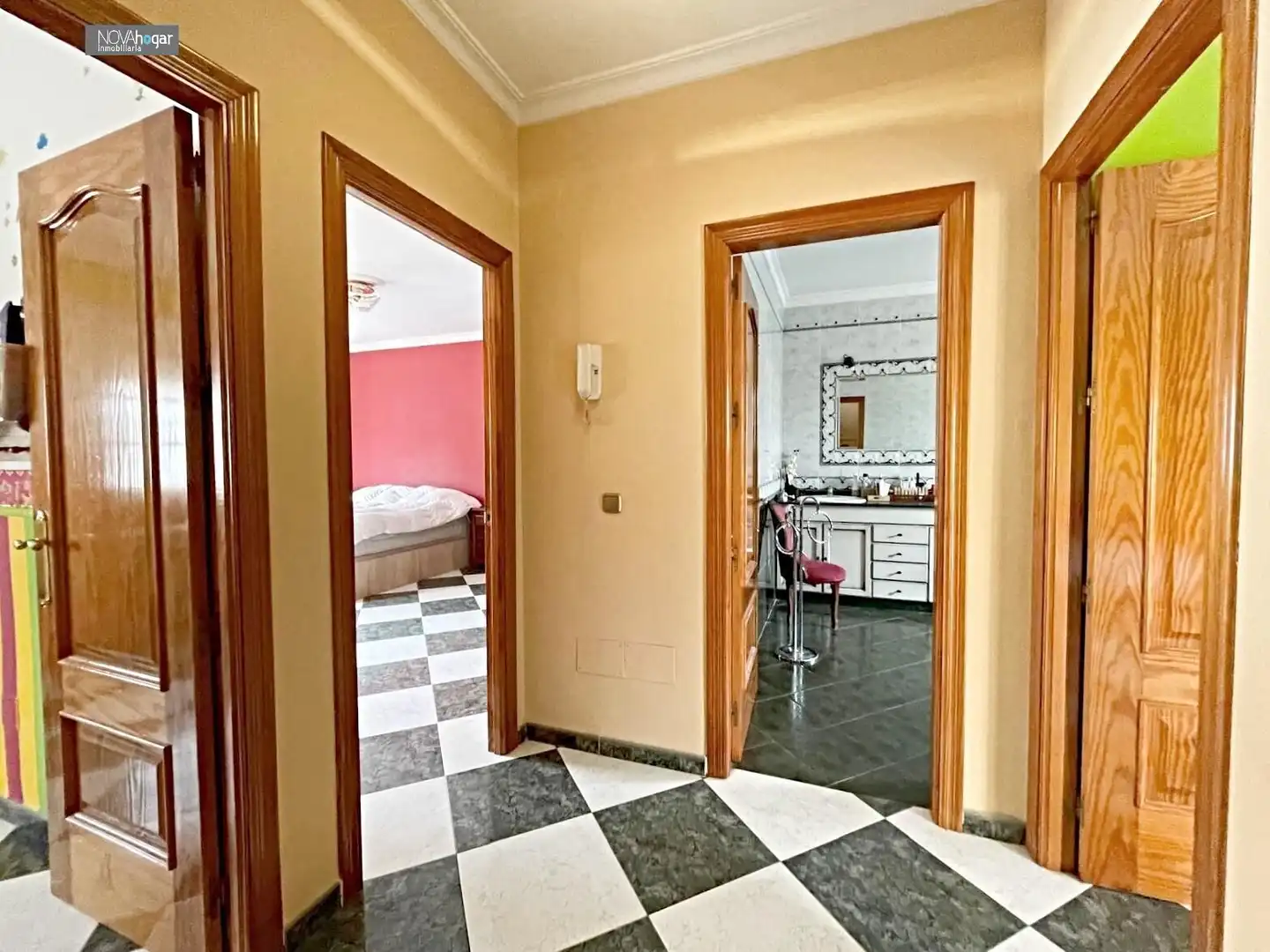 Houses for sale in Málaga  with Air Conditioner, Terrace and Furnished