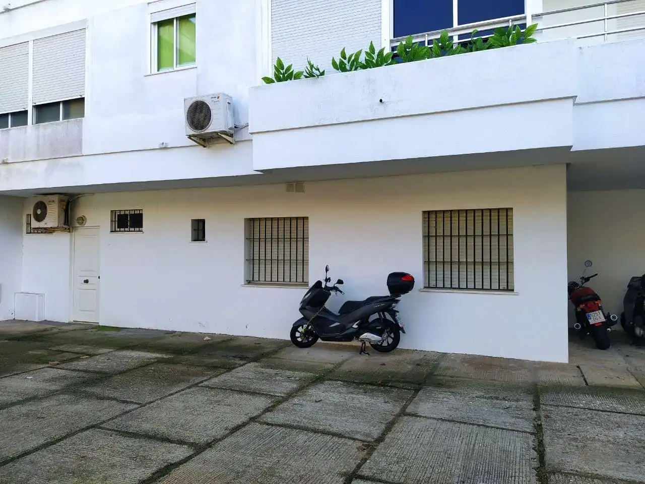 Vista exterior de Local en venta en El Puerto de Santa María